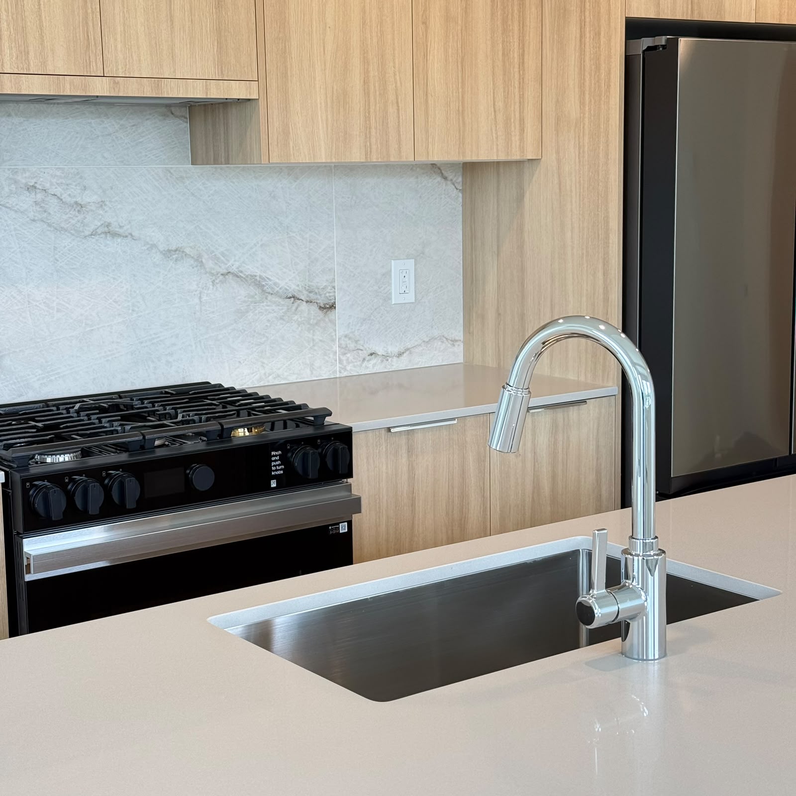 Bright modern kitchen